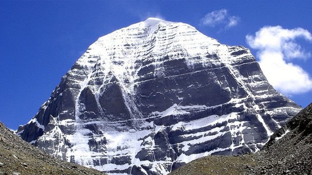 17 HOLY MOUNT KAILASH / MANASORVAR YATRA TOUR